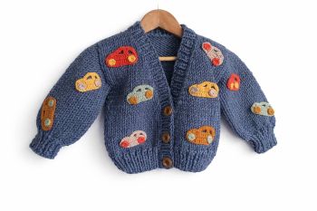 Hand-knitted sweater for boys.&nbsp;Available for 2-year-olds.