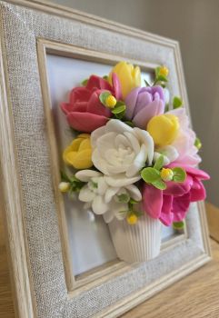 Handmade scented soap flowers in a photo frame
&nbsp;
Size of frame 13cm/23 cm
&nbsp;
White pot is handmade as well
&nbsp;
You can pick options with&nbsp;
A. Happy Mother's day B. Happy birthday C.no sign
&nbsp;
&nbsp;