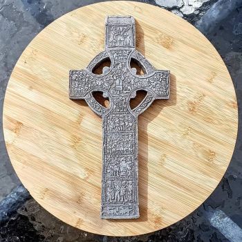 Wall Mounted Muiredach's High Cross, Monasterboice. Highly detailed replica in authentic stone finish.
Length 28cm, width 14cm.