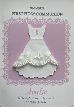 A beautiful First Holy Communion card, lovingly personalized to suit your individual child. Each card is tailored with your choice of hair colour and dress style, thoughtfully designed to reflect her unique look. The dress is finished with a beautiful white bow, adding a soft and elegant touch to this wonderful keepsake.
The card can be personalized with any relationship, such as goddaughter, granddaughter, niece, daughter, or another special title, making it truly meaningful for both giver and receiver. Carefully crafted as a keepsake for a very special day, this card is something she will treasure and remember for years to come 🤍✨