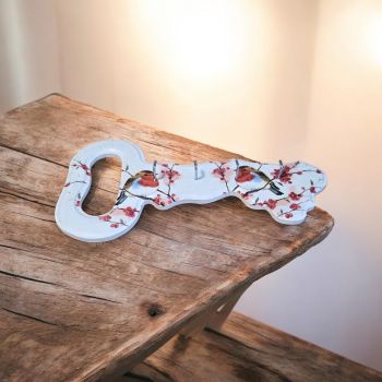 Wooden keyholder in a shape of key
Hand-painted and hand decorated with decoupage&nbsp;
With 5 metal hooks
&nbsp;