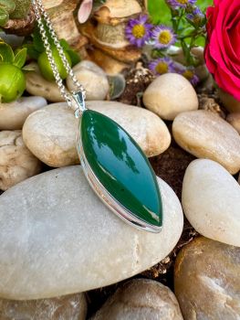 Marquise Shape Green Aventurine Sterling Silver Necklace
Metal: Sterling Silver
Gem: Green Aventurine Cabochon
Stone size: 33mm x 13mm