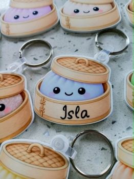 Personalised DUMPLING Craze Keyring / Bag Charm&nbsp;
A great wee stocking filler for the year that brought us Dumplings 😂
Size: 5.6cm x 5cm