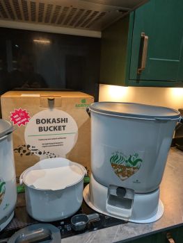 Now you can compost ALL you food waste!
Saving money on your bin charges and good for the environment.