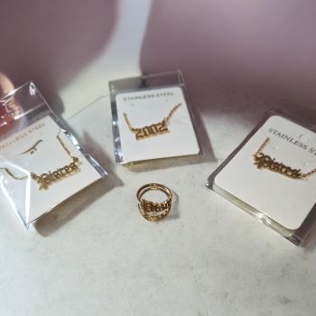 A Statement Jewellery Set that can be layered together.
Perfect as a gift, festival, holiday or any Occasion.