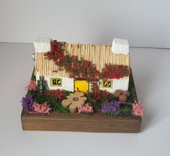 Handcrafted miniatures Irish old cottage, painted with acrylic colour, features beautiful thatched roof and a yellow door, makes a beautiful, unique gift! 11/8/7 cm!
