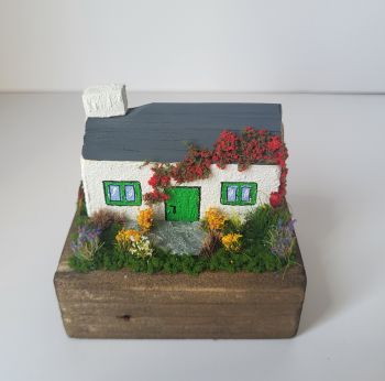 Unique handcrafted miniature cottage made from reclaimed wood, 9/7/8 cm is perfect for any rustic interior!