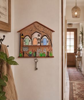 Beautiful handcrafted wooden key holder, made from reclaimed wood and hand-painted with acrylic. 22/20 cm, is one-of-a-kind key organizer! Perfect for every entryway or for a special gift!