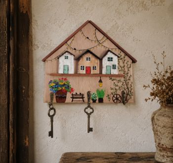 Brighten your hallway with this handcrafted wooden key holder, made from reclaimed wood and hand-painted with acrylic. 20/21 cm , beautiffuly designed as a piece of functional key rack! Perfect for your hallway or for a gift for handmade lovers!