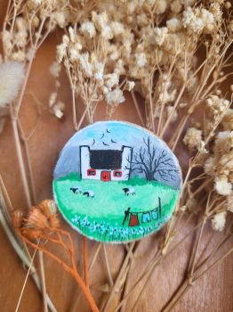 Hand-painted wooden magnet with acrylic colour and varnish approx. 4/4 cm! This tiny piece of art is perfect for your fridge, office, or as a unique gift!