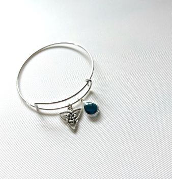 Shop this beautiful celtic knot adjustable bracelet, designed to bring elegance and style to your day, or evening!