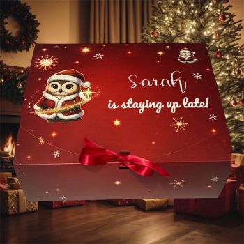Personalised Toy Show.."staying up late" Treat Box / Giftbox
Fillable treat box perfect for the Toy Show.
High quality print with luxury double faced red satin ribbon.
Box measures 31x25x12cm. Personalised with a name in a choice of colour vinyl.
Shipped flat