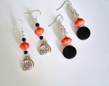 Double the pumkins, double the fun!&nbsp; Two pairs of cute halloween earrings for the price of one!&nbsp; Perfect Halloween colours, black and orange and a little bit of whimsy with these cute pumpkins with funny faces.. Get noticed this autumn with these cuties!