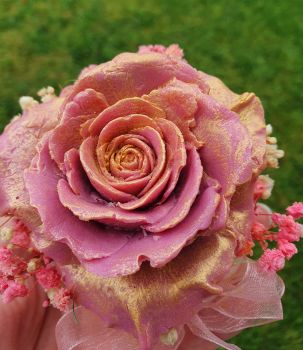 Handmade scented soap rose in a beautiful mini bouquet&nbsp;