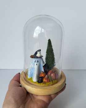 Handcrafted miniature cute Halloween scene, made from air-dry clay, measures approx. 15/10 cm, perfect for any autumn. Cute decor.