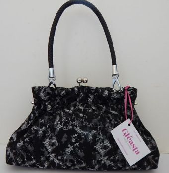 EACH GL&Eacute;ASTA BAG IS DESIGNED AND HANDMADE IN IRELAND IN MY HOME STUDIO.
A GL&Eacute;ASTA BAG IS A GENUINE ORIGINAL CREATION PRODUCED IN LIMITED QUANTITIES.
THIS IS A ONE OF A KIND HANDBAG.