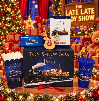 Toy Show Express Train Box Set
Make Toy Show night even more magical with a personalised Toy Show Box Set for the kids! 🎁📺
Each item is personalised with your child&rsquo;s name and packed with those little extras that make staying up late for the Toy Show even more exciting. ❤️
🎁 The set includes:&bull; Personalised Toy Show Box&bull; Personalised Popcorn Box 🍿&bull; Personalised Toy Show Cup 🥤&bull; Personalised Large Dairy Milk Chocolate bar, 110g 🍫&bull; Personalised treat bag containing a pk of hoolahoops&bull; Rudolph Reindeer with Lindor Decoration 🦌&bull; And plenty of Toy Show magic! ✨
Perfect for filling with their favourite goodies and having everything ready for one of the best family nights of Christmas. 🎅🎄
⭐ Personalised with any name🎁 Perfect as a surprise for Toy Show night👨&zwj;👩&zwj;👧&zwj;👦 Great for making a family tradition🎄 Limited availability
