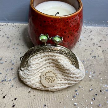 Crochet coin Purse.