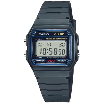 

Classic digital display with quartz movement (Casio 593 calibre)
33mm case, black dial and black resin case
Stopwatch with split time, alarm and LED light
24-hour format, day, date and month display with perpetual calendar
3 ATM / 30m water resistance
Unisex, with a 3-year warranty


