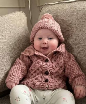 Handknit baby aran jacket and hat sets presented in a cute gift box.&nbsp;
Size 1-2 years