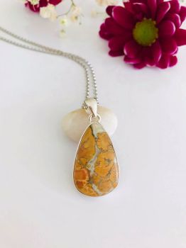 Hand made Indonesian Jasper set in Sterling Silver Necklace
Metal: Sterling Silver
Gem:&nbsp;Indonesian Jasper
Stone size: 29mm x 18mm