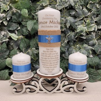 Affordable Candle which includes: 1 x Pillar Candle approx. 20cmx7cm (white) For more info see below: The thank-you candles are not included in the price.&nbsp;The brooches on the Godparent's candle are not included