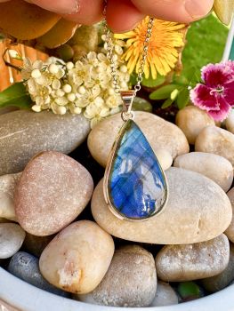 Natural Labradorite Sterling Silver Necklace| Blue Fire Labradorite Gemstone Silver Necklace

Labradorite Gemstone is used as a protection and strength stone. In many cultures, the use of this stone is believed to endow the owner with mystical powers and spiritual glory. It is also worn to arrest the effects of aging and empower the cleansing system of the body.