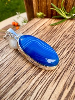 Natural Blue Botswana Agate Sterling Silver Necklace
Free Shipping in Ireland
Gift Boxed