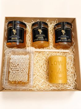 A very special Donagh Bees gift set which is beautifully presented and bursting full of Inishowen honey, beeswax candle and bee products.This gorgeous honey gift box is a treat for kids and honey lovers and includes a great collection of the best of Donagh Honeys and bee products.It makes a great gift for any special occasions.The hand crafted candle will be a beautiful addition to your dining table.The products are presented on a bed of wood wool in cardboard gift box.
The gift box includes:1 x 227g Donagh Wildflower Honey1x 227g Donagh Heather Honey1 x 227g Donagh Spring Honey
1x Honeycomb Cut
1 x Wooden Dipper
&nbsp;1x Pillar Candle with Love Inscription