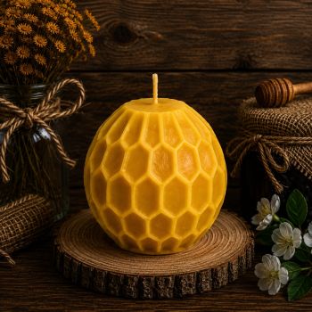 The Honeycomb Ball Candle is made from pure beeswax, making it a natural and eco-friendly choice. Beeswax candles release negative ions when burned, which can improve air quality and help neutralize pollutants and allergens. Additionally, beeswax candles burn brighter, longer, and cleaner than other types of candles. They produce a warm, natural honey scent that fills your home with a cozy, inviting atmosphere. Whether used for decoration or for creating a relaxing ambiance, this Honeycomb Ball Candle is sure to be a treasured addition to any home.
Width: 70mm

Height: 80mm
Weight: 269
Burn time: 30 hour

