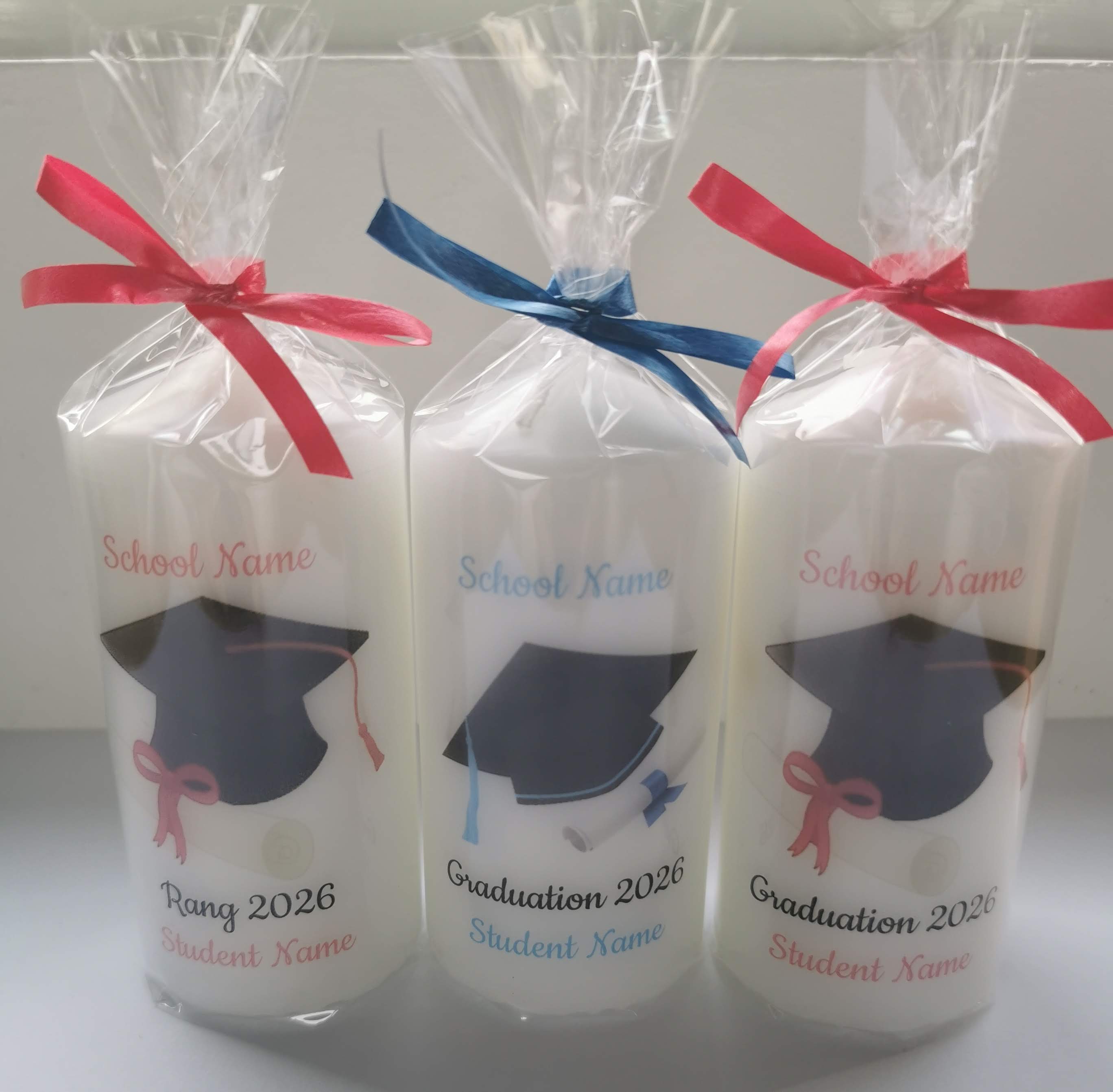 Small personalised graduation candle