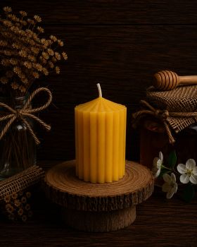 Introducing our Geometric Spire Striped Beeswax Candle: a modern marvel measuring 75mm x 50mm, weighing 159g. With a sleek design and 15-hour burn time, this candle effortlessly blends style and function. Elevate your space with this contemporary masterpiece.