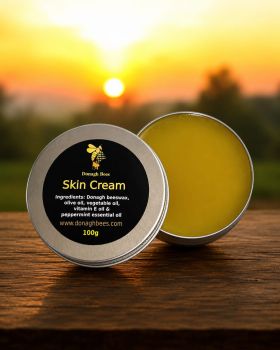 Introducing our Rejuvenating Skin Cream, a refreshing blend of natural wonders to pamper and nourish your skin. This exquisite cream combines raw beeswax, olive oil, vegetable oil, coconut oil, vitamin E, and the invigorating essence of peppermint essential oil for a revitalizing skincare experience.