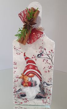 Beautiful Wooden Board nicely decorated with decoupage techniques Christmas Gnome
Unique Gift
Perfect idea for a gift or even to keep for yourself
Made with love by Mariyas Creations &nbsp;
Matching Candles avaiable